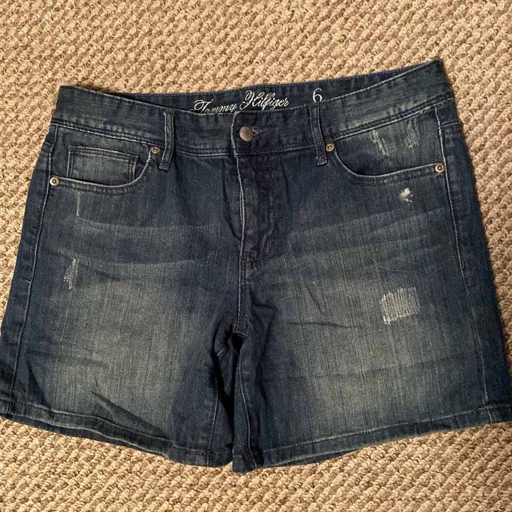 Tommy Hilfiger women’s denim shorts, size 6